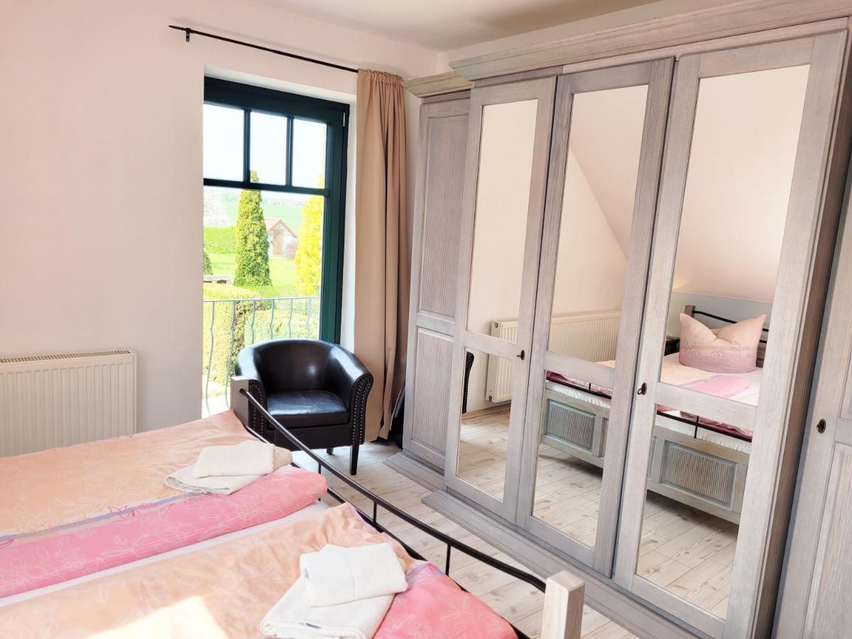 Pension Landhaus Teichgraf Wolgast Extérieur photo