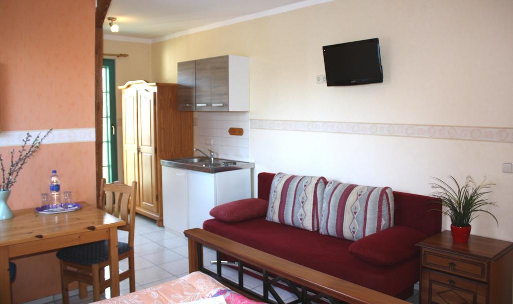 Pension Landhaus Teichgraf Wolgast Extérieur photo